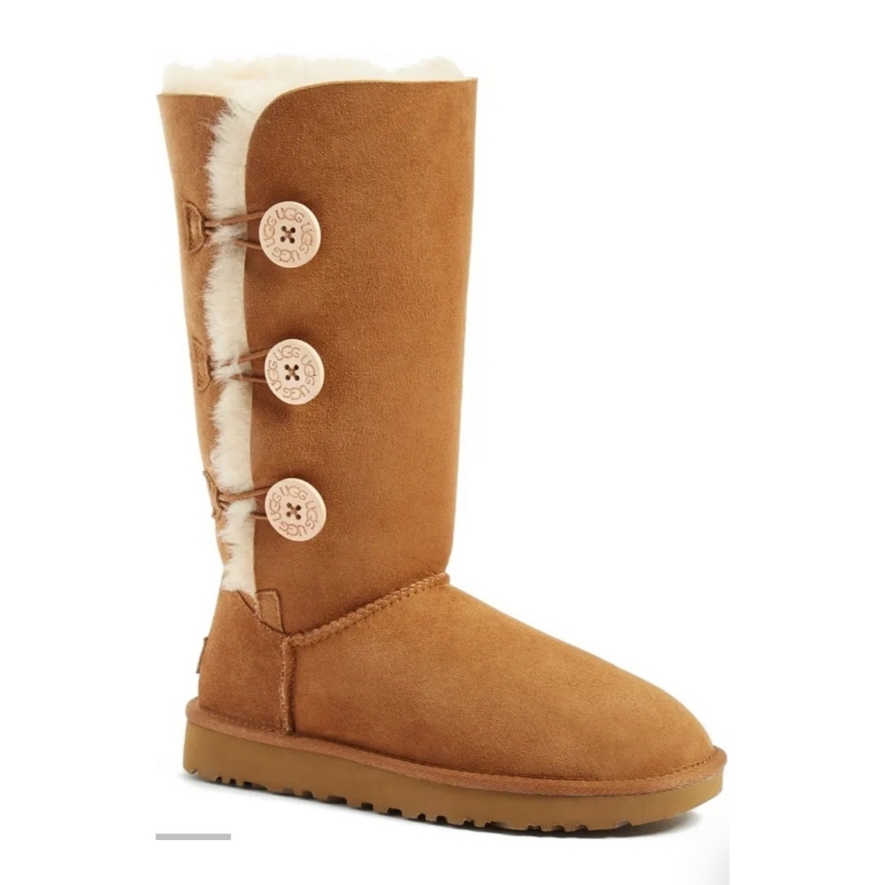UGG Bailey button triplet II